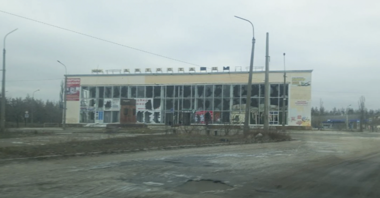 На четвертий рік окупації загарбники вирішили поставити у Сіверськодонецьку тимчасову автостанцію На четвертий рік окупації загарбники вирішили поставити у Сіверськодонецьку тимчасову автостанцію