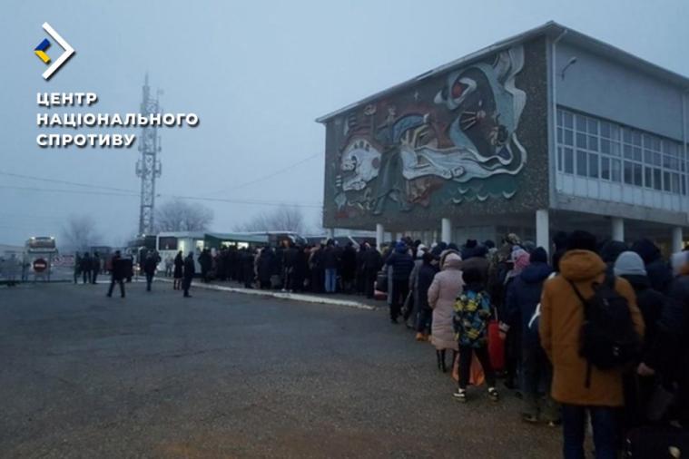 На окуповану Луганщину масово завозять росіян, які змушені їхати туди через бідність та безробіття