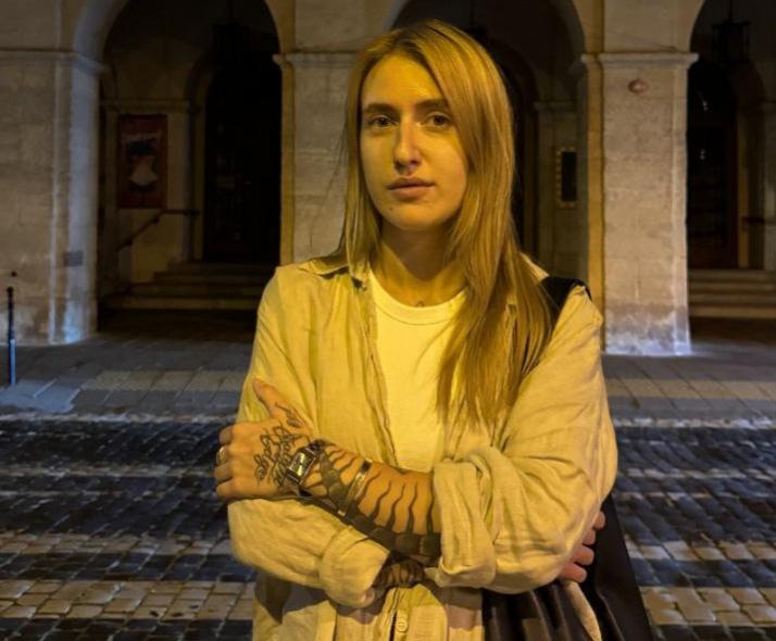  «Я корінна сіверськодончанка, прожила там все життя і ніколи не думала поїхати звідти». Історія барберки Ольги Жулій 
