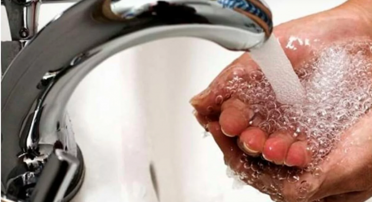 У низці міст окупованої Луганщини підтоплені підвали будинків, фіксуються пориви на вулицях