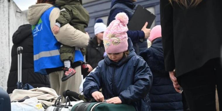Нардепи заявили, що уряд затвердив постанову про виплату 3 тисяч грн дітям ВПО