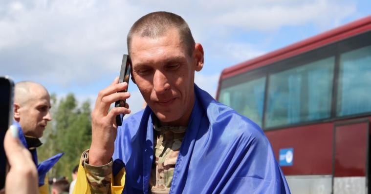 З російського полону повернулися 103 українські воїни