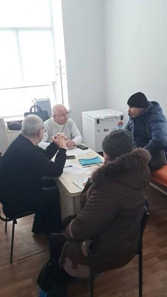 Мобільна бригада сіверськодонецьких лікарів провела понад 100 виїзних прийомів за лютий