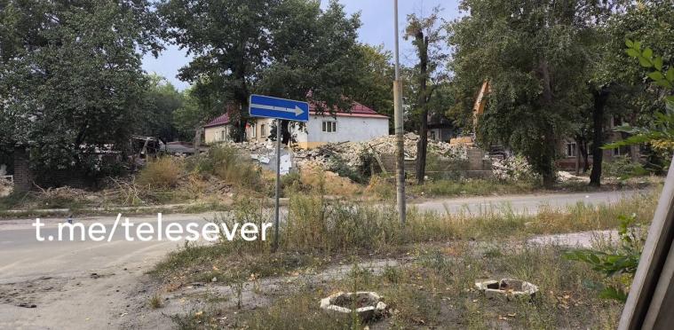 В окупованому Сіверськодонецьку демонтували ще один будинок (ФОТО) В окупованому Сіверськодонецьку демонтували ще один будинок (ФОТО)
