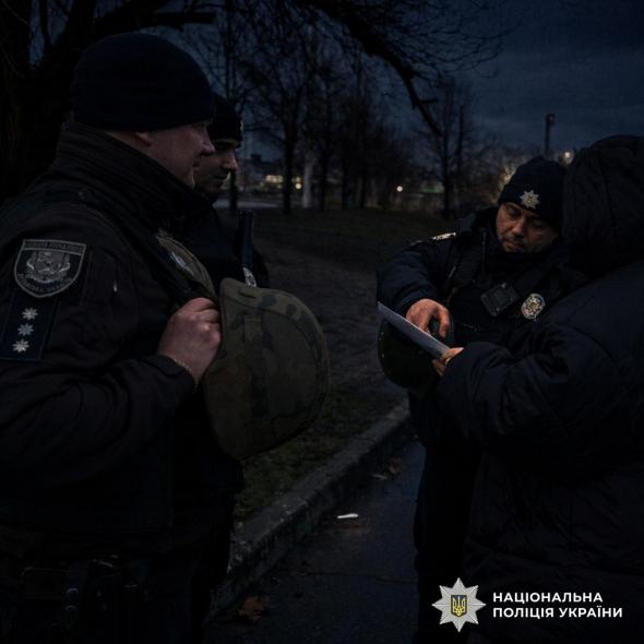 У Дніпрі луганські поліцейські допомагають з порядком на вулицях