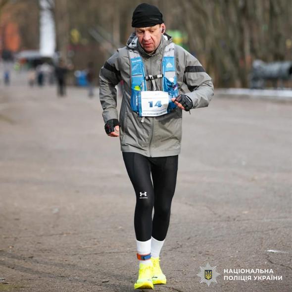 Поліцейський Луганщини подолав ультрамарафон в Одесі