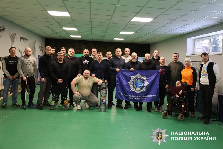 Ветерани луганської поліції взяли участь у першому дружньому турнірі з петанку Ветерани луганської поліції взяли участь у першому дружньому турнірі з петанку