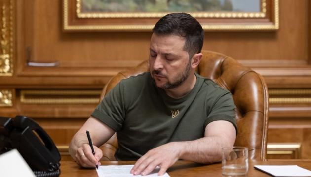 Зеленський підписав закон про забезпечення прав і свобод ВПО: які зміни передбачені Зеленський підписав закон про забезпечення прав і свобод ВПО: які зміни передбачені