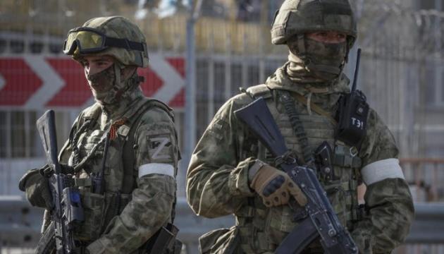 Окупанти на Луганщині посилили патрулювання та вчать виявляти прихильність до тероризму у дітей