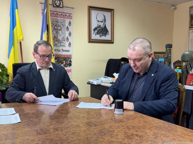 «Це партнерство — про підтримку людей». Білолуцька громада уклала меморандум про співпрацю з Канівською міськрадою