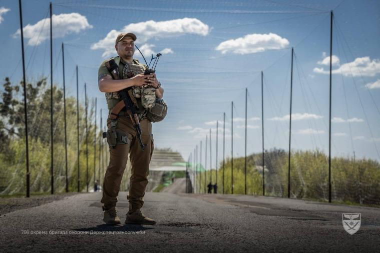 Як переселенці з Луганщини можуть долучитися до лав Держспецтрансслужби за контрактом Як переселенці з Луганщини можуть долучитися до лав Держспецтрансслужби за контрактом