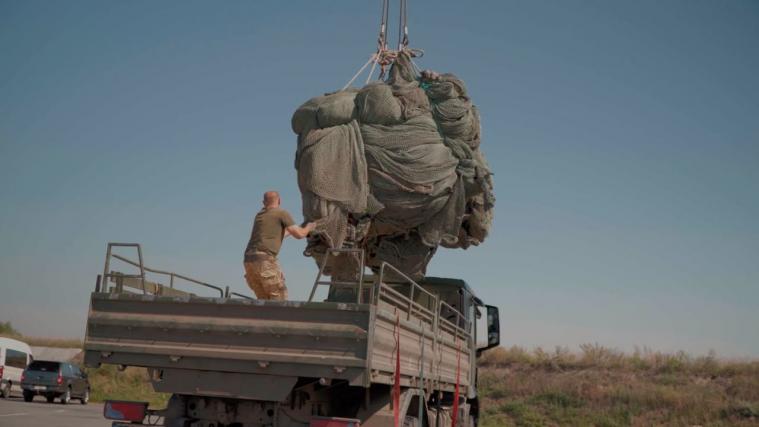Сили оборони отримали 20 тонн антидронової сітки від лисичан Сили оборони отримали 20 тонн антидронової сітки від лисичан