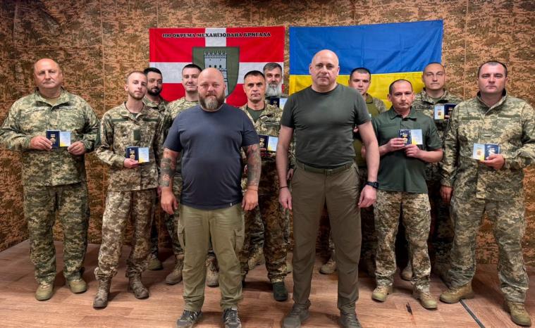 Харченко відзначив 11 бійців 100-ої окремої механізованої бригади