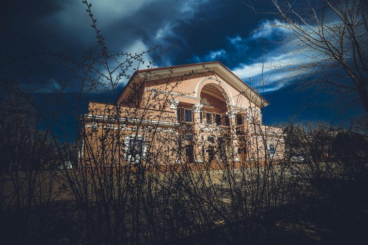 Луганський обласний театр у Сіверськодонецьку. Фото: О. Ковальов