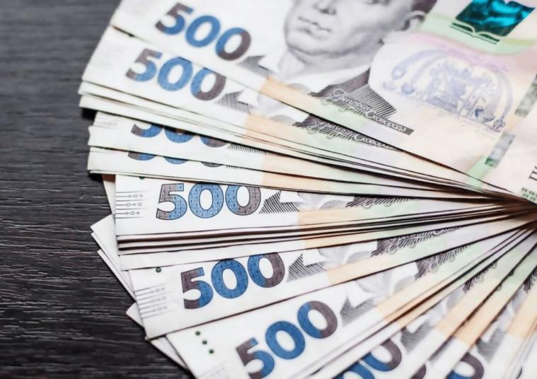 Держдопомога, пенсії, «Доступні ліки»: що треба знати ВПО у квітні 2026