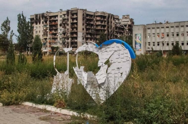 ЛОВА: Окупанти не дійшли згоди про населення Попасної та «грантами» прикривають бойову підготовку молоді