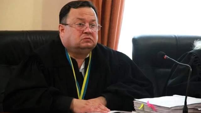 Підозрюваного у хабарництві суддю з Луганщини відсторонили від здійснення правосуддя 