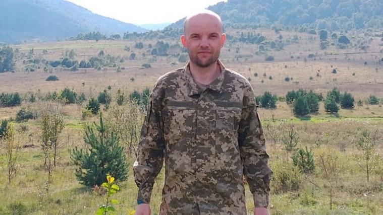 «Вони дивились, чи зламаюся»: історія полону та повернення додому військового з Луганщини