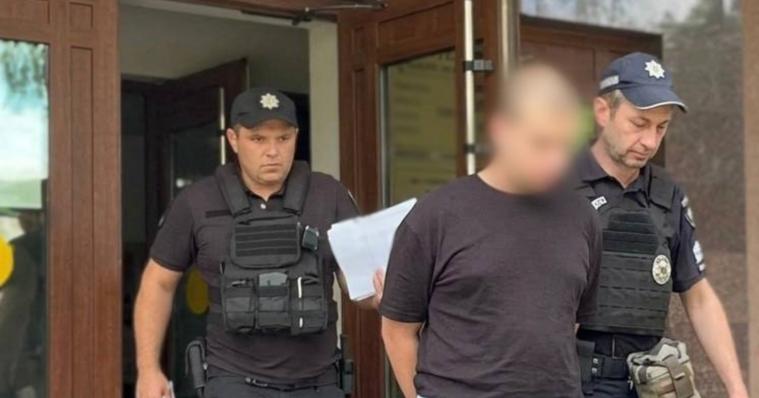 Втягнув підлітка з Луганщини у сексуальну експлуатацію: киянину повідомили про підозру