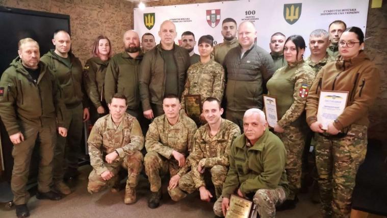 Луганці привітали 100-ту ОМБр з річницею створення