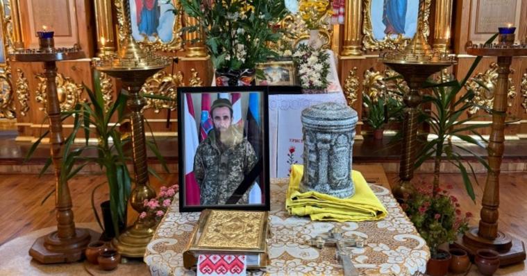 На Київщині попрощалися із загиблим захисником з Луганщини Русланом Сичовим