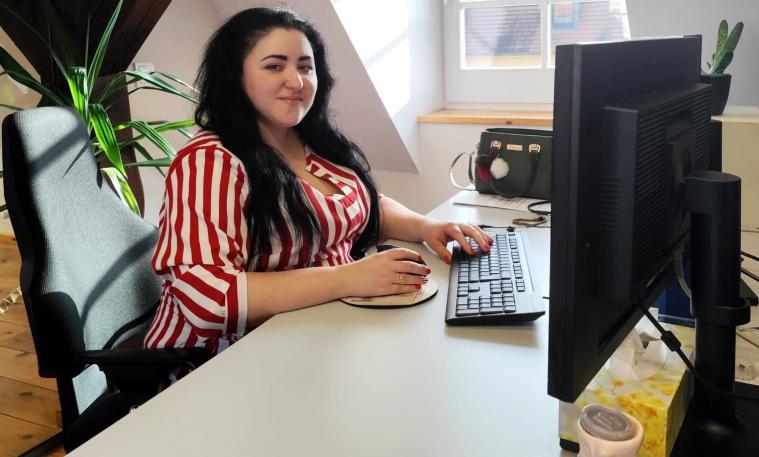 "Хочеться бути там, де коріння": історія Ольги з Рубіжного, яка вже чотири роки не може повернутися "Хочеться бути там, де коріння": історія Ольги з Рубіжного, яка вже чотири роки не може повернутися