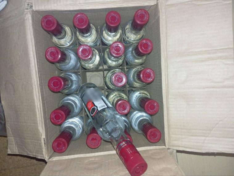 Майже 20 тисяч пляшок: окупанти заявили, що знайшли у Сіверськодонецьку склад з контрафактним алкоголем