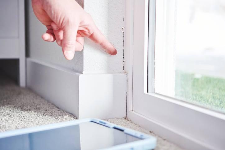 На ТОТ Луганщині більшає порушень з українською символікою, у Лисичанську скаржаться на ремонти