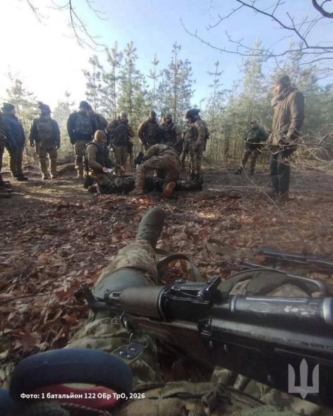 На Луганщині окупанти вдарили з дронів
