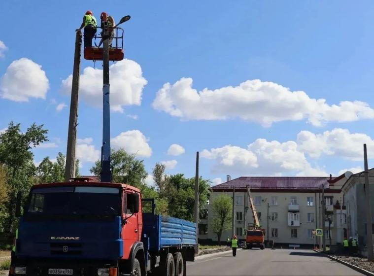 «Три вулиці на рік?»: у Сіверськодонецьку нібито почали відновлювати вуличне освітлення