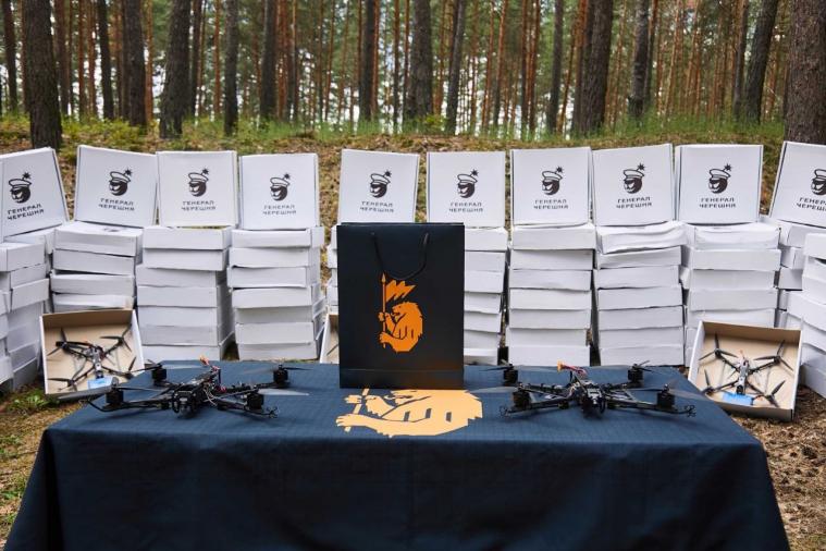 Харченко передав 60-й ОМБр БпЛА «Генерал Черешня» Харченко передав 60-й ОМБр БпЛА «Генерал Черешня»
