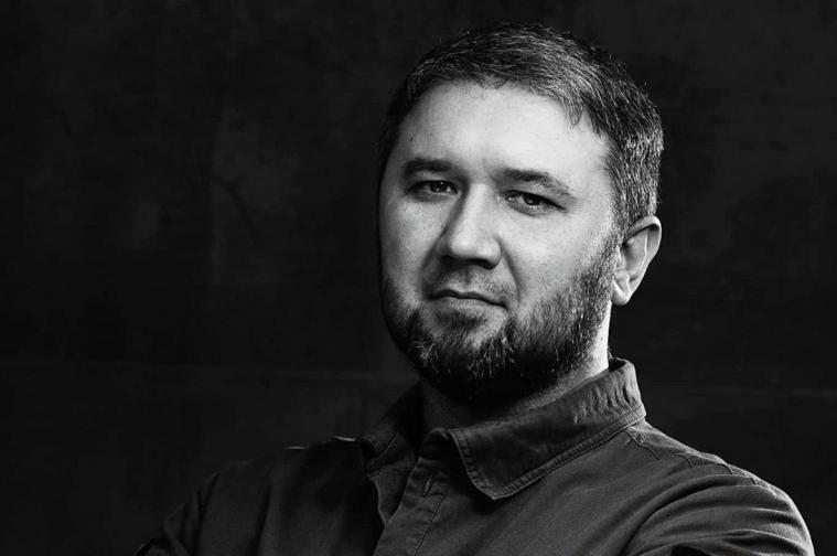 Що буде з хабами, житлом для ВПО та адміністраціями Луганщини: інтерв’ю з Романом Власенком