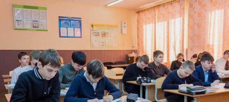  Вже у 16 школах окупованої Луганщини ввели оцінки за поведінку