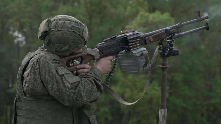Ілюстративне фото. " Із деяких намагаються підготувати снайперів". Учні з Луганщини проходять навчання у таборах рф