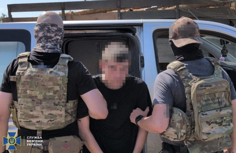 Затримали переселенця з Луганщини, який реєстрував для окупантів термінали Старлінк