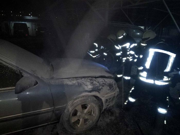 В Северодонецке на стоянке сгорел автомобиль