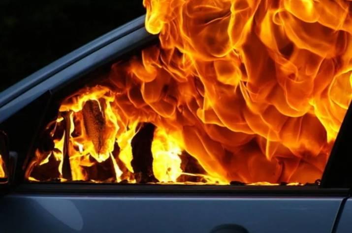 В Северодонецке горел автомобиль