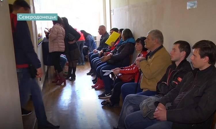 В Северодонецке выстраиваются очереди для изменения места голосования