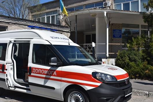 Сєвєродонецька багатопрофільна лікарня поповнилася власним спецавтомобілем швидкої допомоги