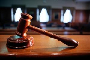 Лисичанский суд вынес приговор женщине, которая избила и ограбила мужчину