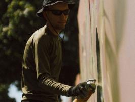 «Кожен мурал — це окрема історія, насамперед це завжди про людей і про комунікацію»: інтерв’ю з художником з Сіверськодонецька Яном Птушко