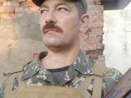 «Півторалітрова пляшка "Прозорої" може коштувати комусь життя». Андрій Єременко — про бої за Луганщину, відповідальність і повернення до цивільного життя