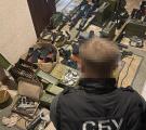 СБУ затримала «чорних зброярів», які хотіли продати снайперську зброю та гранатомети рф криміналітету 