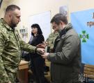 Прикордонники та патрульні отримали нагороди “Захиснику Луганщини”