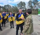 Відбувся обмін полоненими: з неволі повернулися 193 українські воїни (ФОТО)