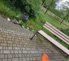 «Просто звалище»: жителі окупованого Сіверськодонецька скаржаться на сміття у сквері (ФОТО)