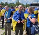 З полону рф повернулись ще 185 українських захисників та цивільний