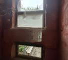 «Випробування на виживання»: мешканці будинку в Лисичанську розповіли, на що перетворилося його «відновлення»