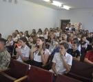Добровольці батальйону Айдар привітали учнів школи № 6