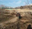 В Северодонецке местные активисты убрали часть территории в районе Чистого озера